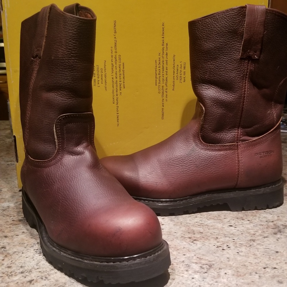 Nwot Patron pull on boots